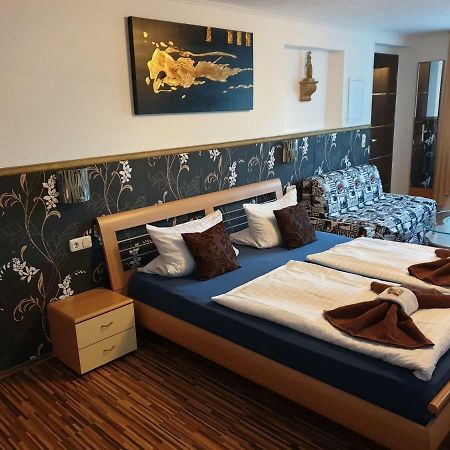 T&K Appartements บาดฮอมบูร์ก ฟอร์ แดร์เฮอเฮอ ภายนอก รูปภาพ