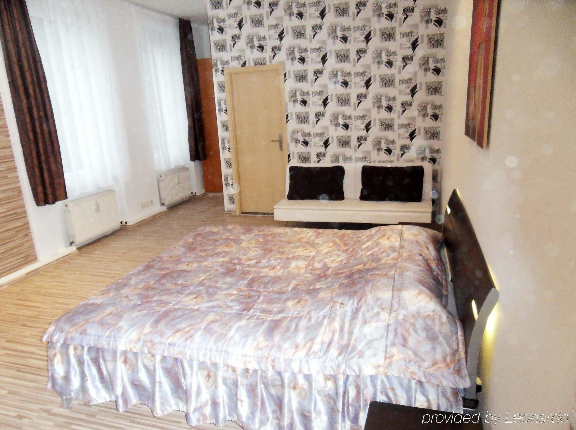 T&K Appartements บาดฮอมบูร์ก ฟอร์ แดร์เฮอเฮอ ภายนอก รูปภาพ