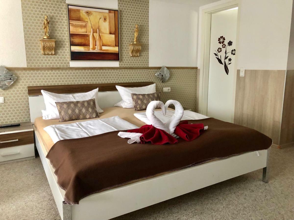 T&K Appartements บาดฮอมบูร์ก ฟอร์ แดร์เฮอเฮอ ภายนอก รูปภาพ