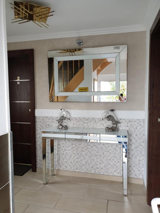 T&K Appartements บาดฮอมบูร์ก ฟอร์ แดร์เฮอเฮอ ภายนอก รูปภาพ